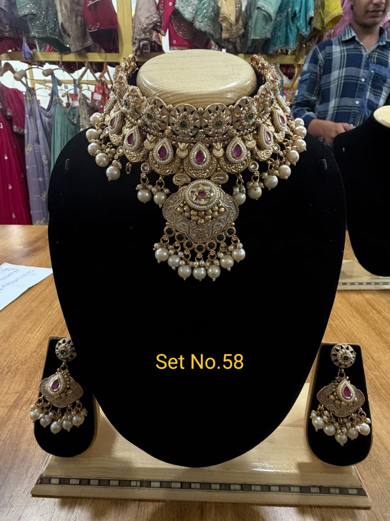 Sovereign Antique Gold Choker Set with Heritage Shield Pendant Set No - 58