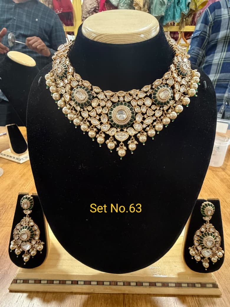 Regal Emerald Green &amp; Kundan Bib Choker Set with Pearl Fringe Set No - 63