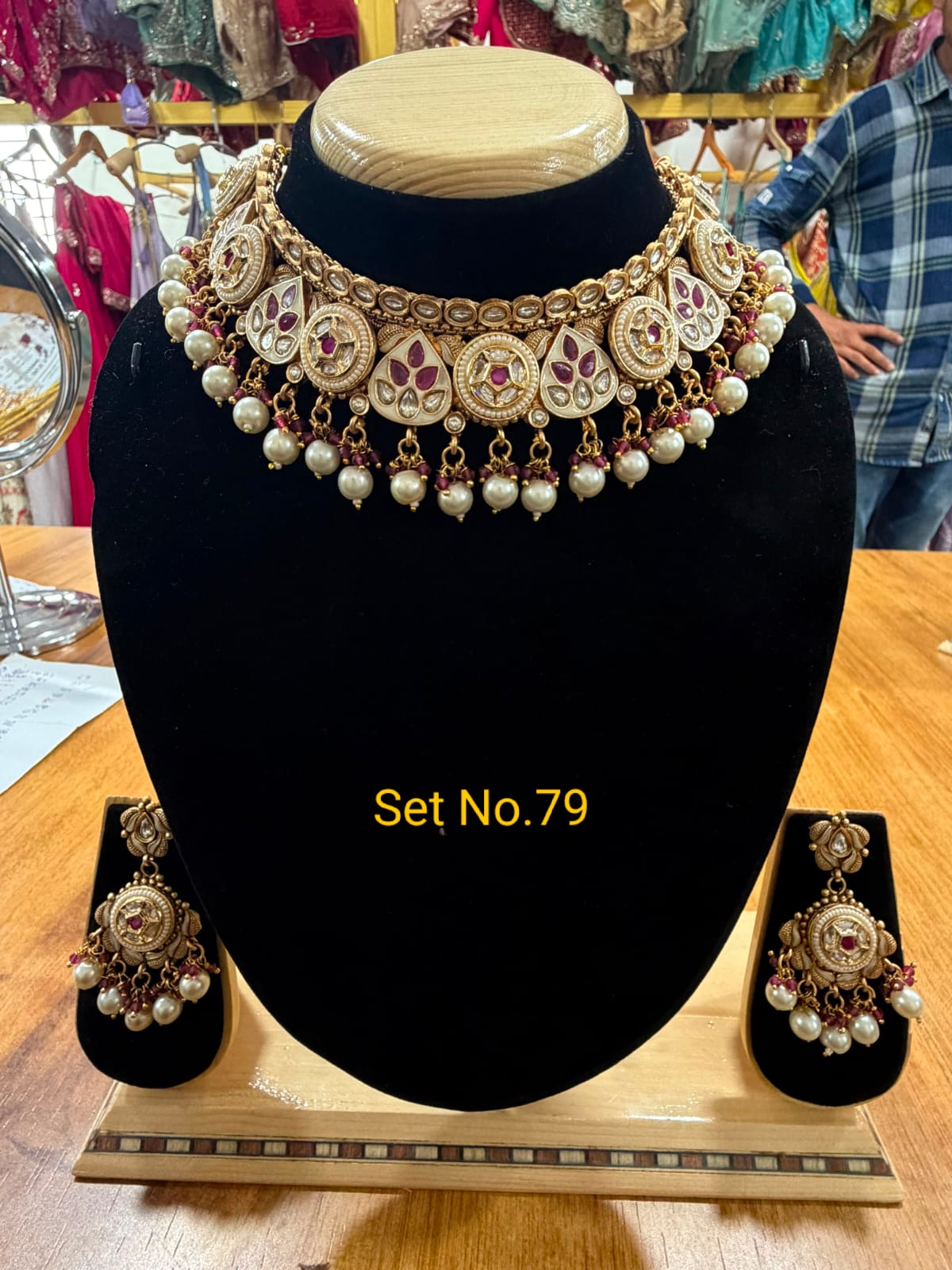 Vintage Matte Gold &amp; Ruby Medallion Choker Set No - 79