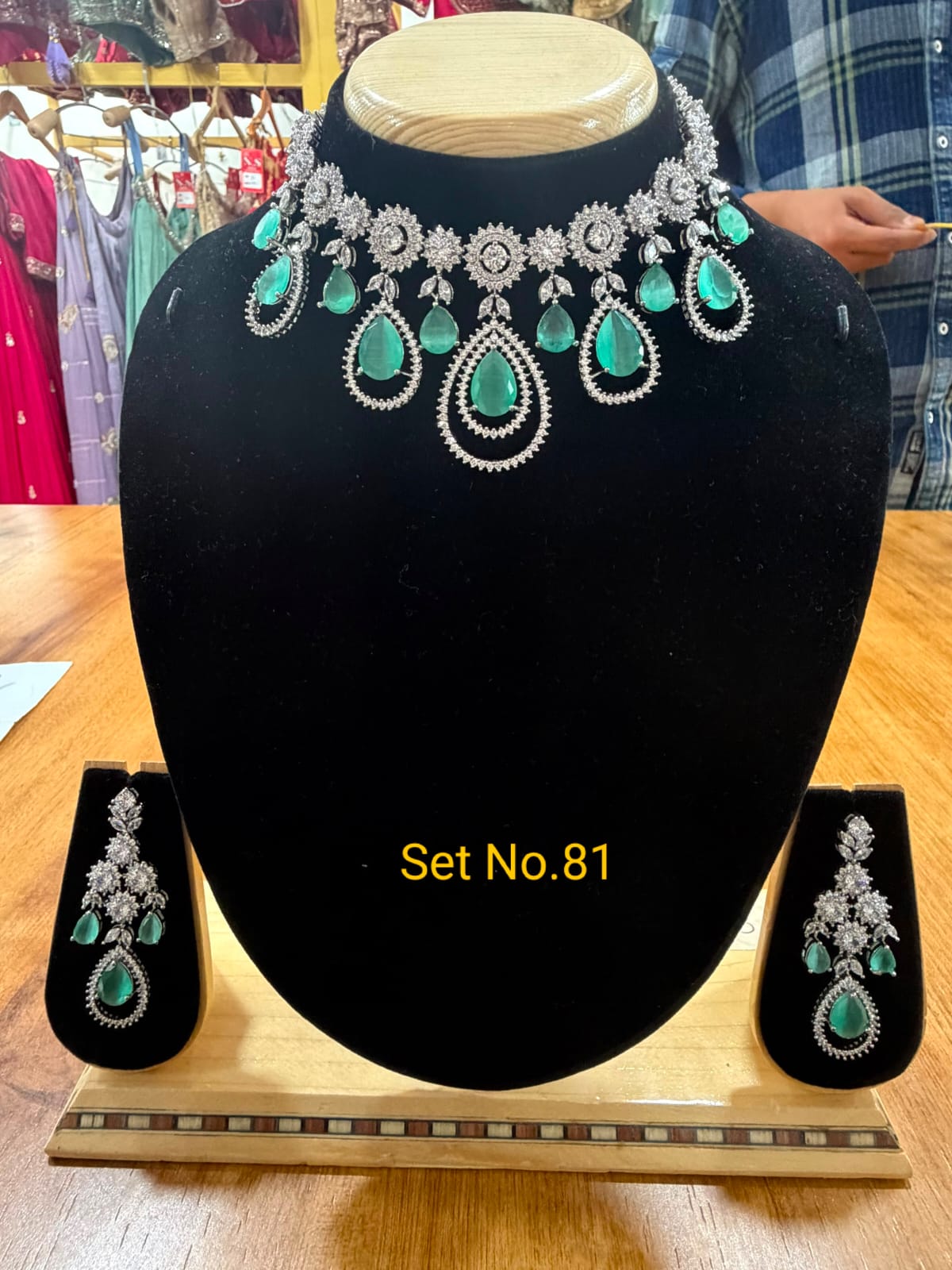 Modern Silver-Toned AD &amp; Mint Green Halo Choker Set No - 81